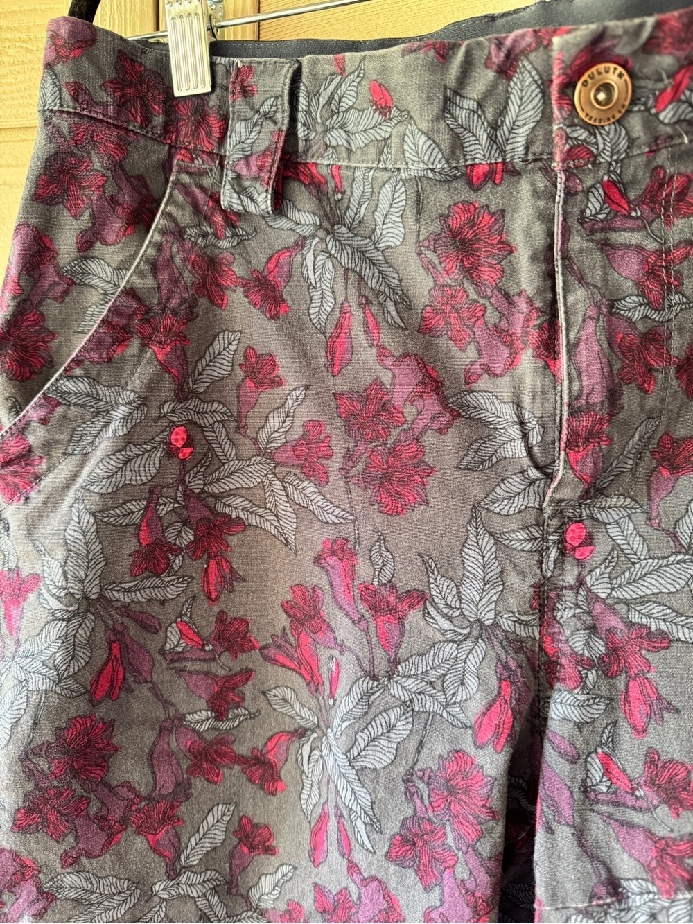 Duluth Trading Co. Ladybug print Floral gardening joggers Burgundy Accents